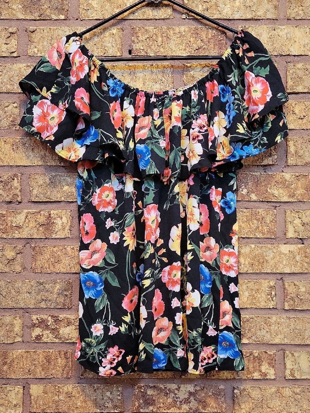 Cupio Black Floral Off-Shoulder Ruffle Top Size Large New with Tags